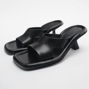 NWT ZARA heeled leather slides